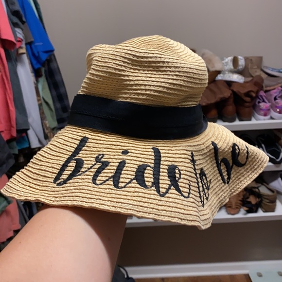 Bride to be floppy hat - Picture 2 of 2